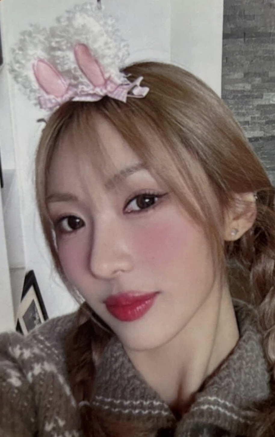 Yoohyeon Dreamcatcher photocard from Preorder Benefit
