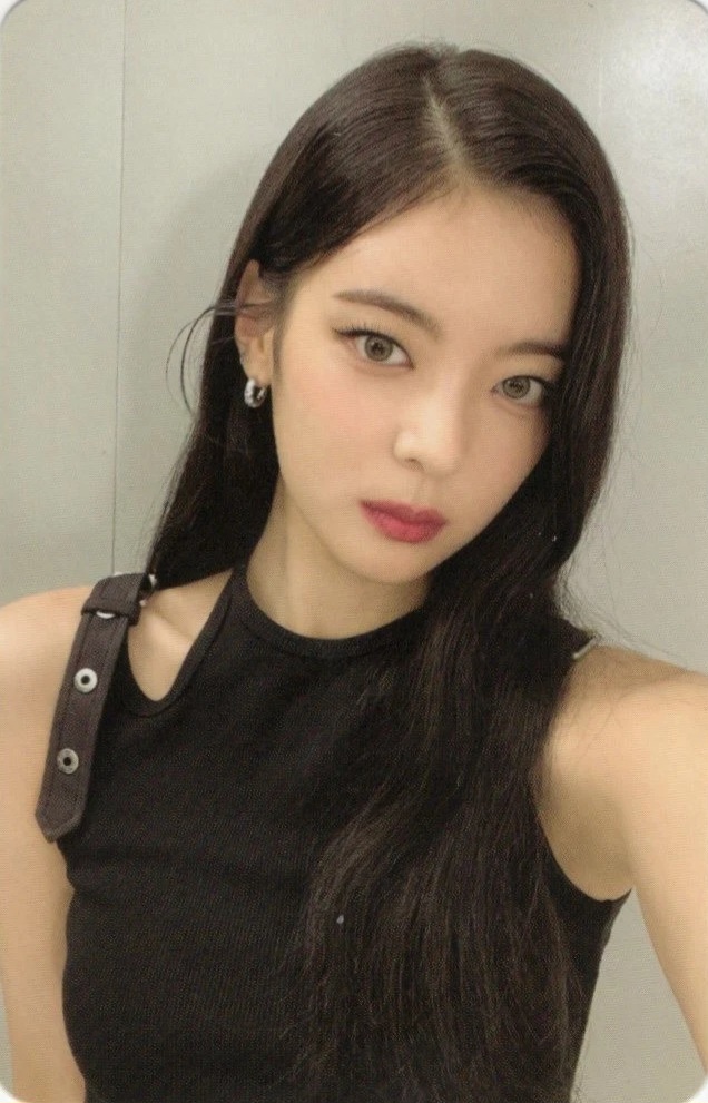 LIA ITZY photocard - Cheshire Photocard