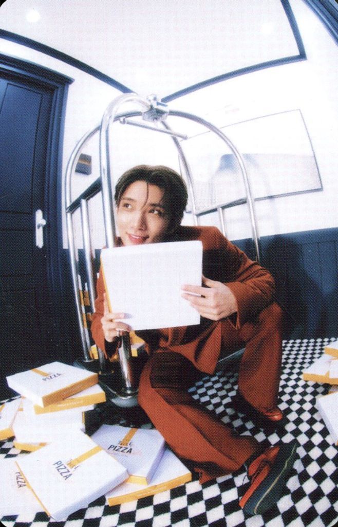 Joshua SEVENTEEN photocard - SPILL THE FEELS Booklet (Random Member set)
