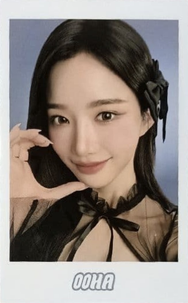 Yooyeon tripleS photocard from Photocard Event