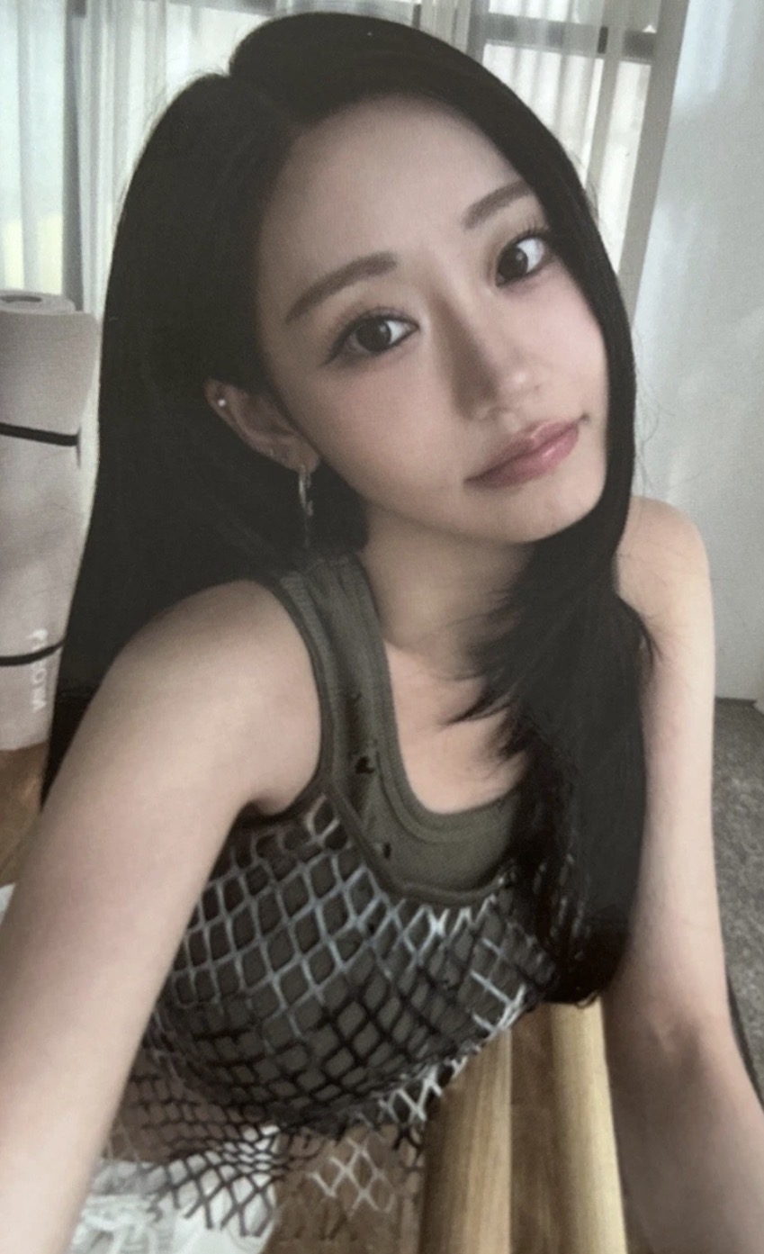 Julie KISS OF LIFE photocard from Photocard