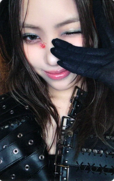 Ryujin ITZY photocard from Pre Order Benefit