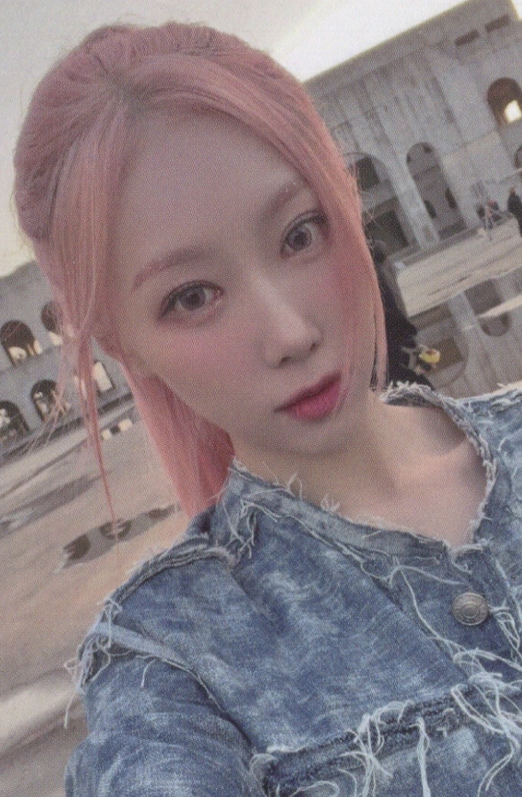Handong Dreamcatcher photocard from Preorder