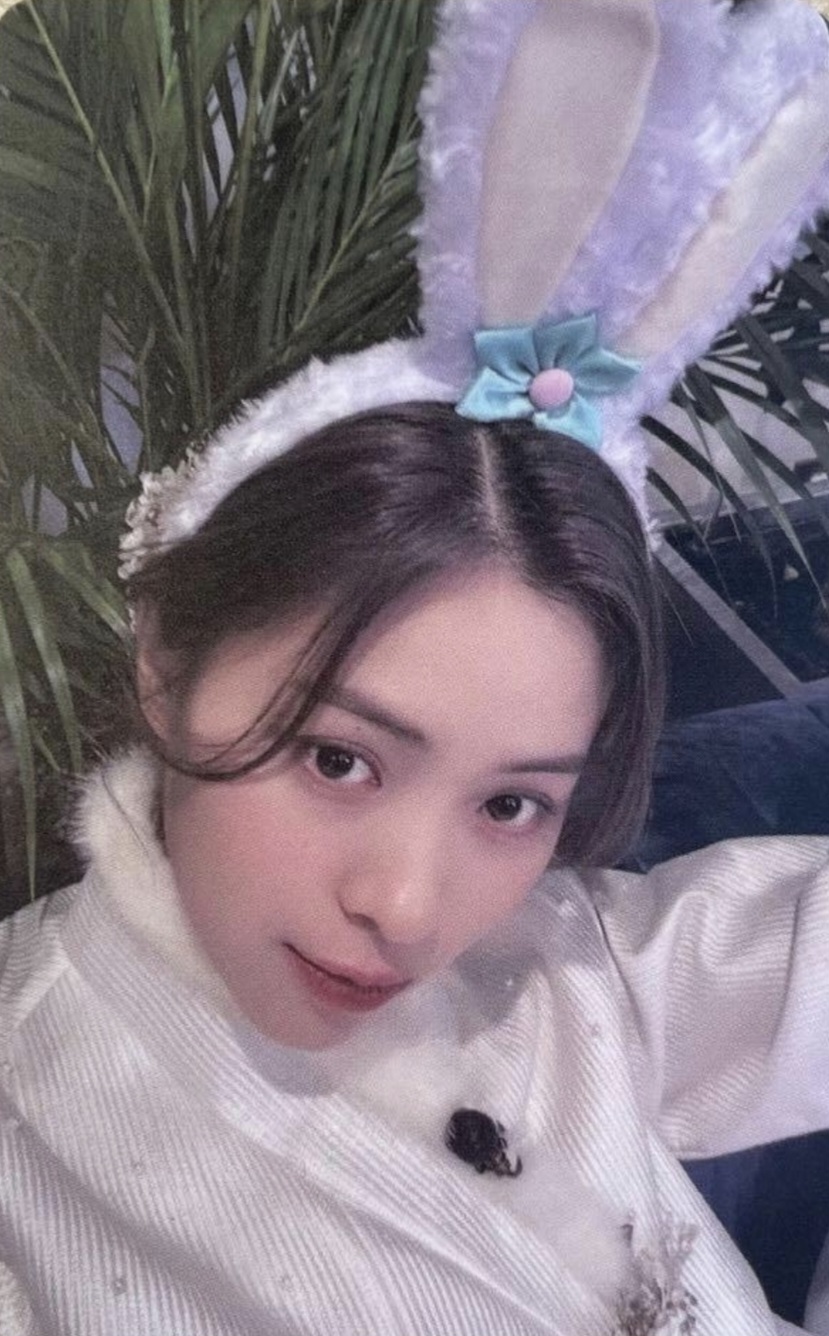 Ryujin ITZY photocard from Benefit