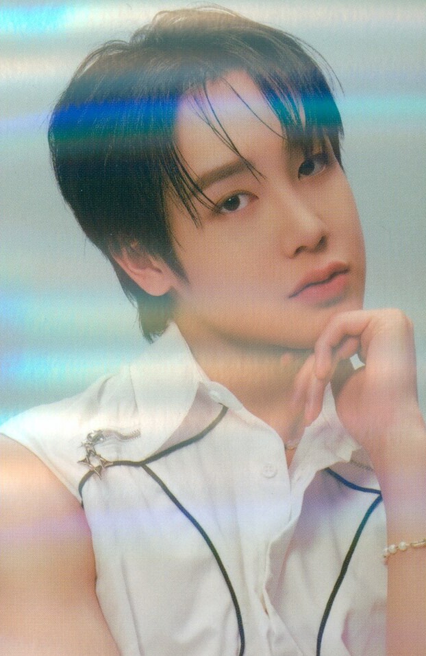Hunter xikers photocard from Preorder Benefit