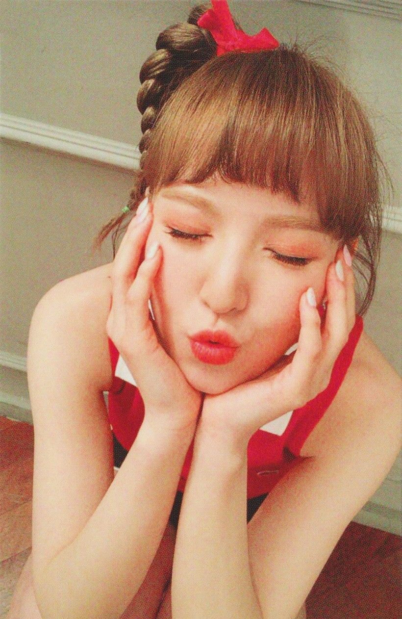 Wendy Red Velvet photocard from Random Photocards