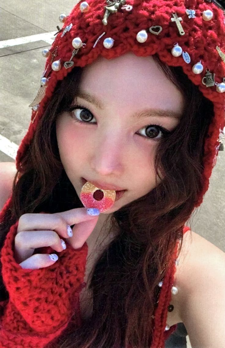 Nayeon TWICE photocard - THIS IS FOR Preorder