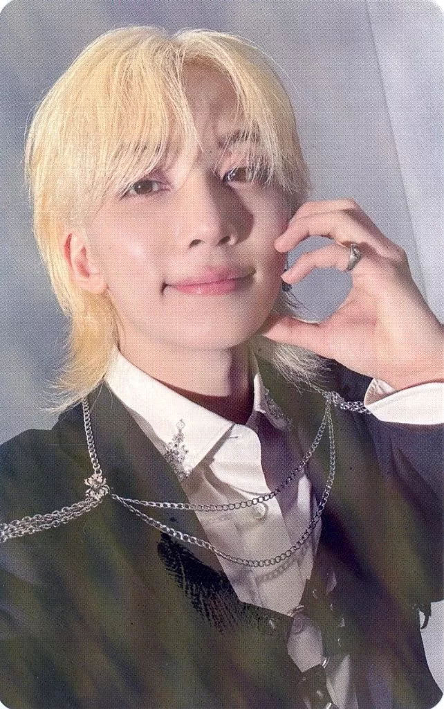 Jeonghan SEVENTEEN photocard from Preorder