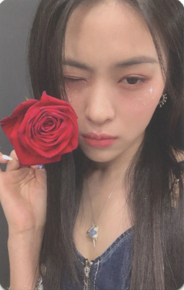Ryujin ITZY photocard from Photocard