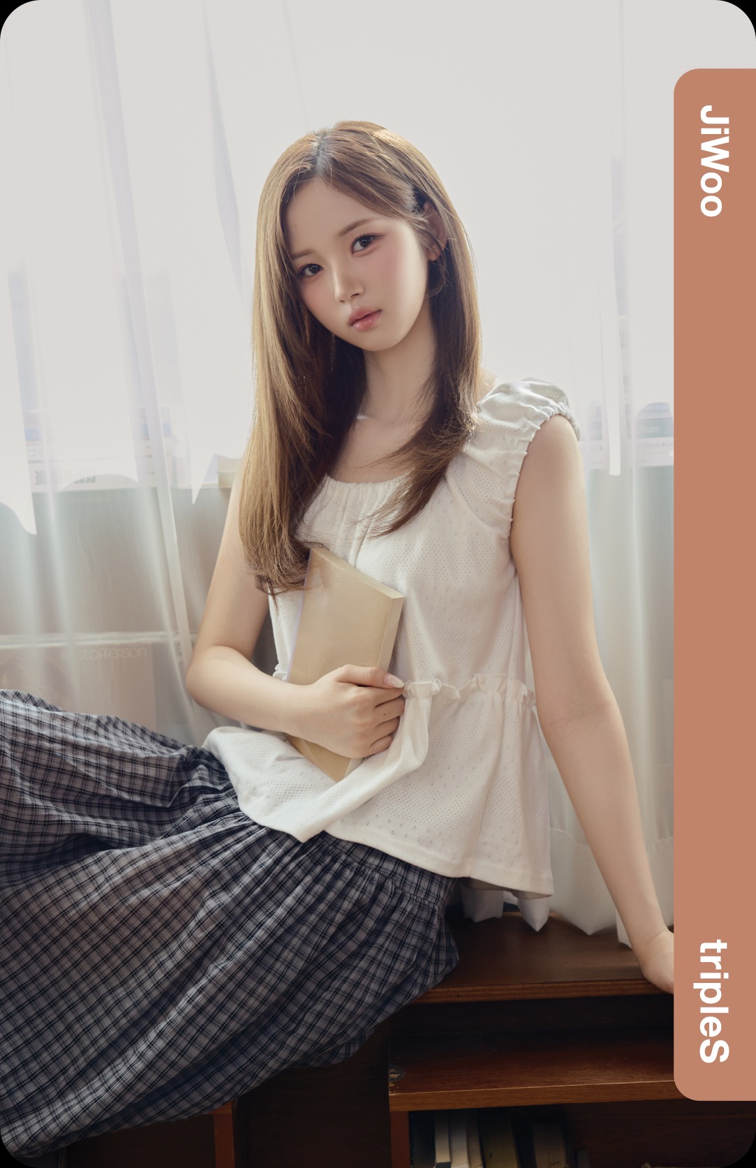 Jiwoo tripleS photocard - LOVE&POP pt.1 Showcase Objekt Pack