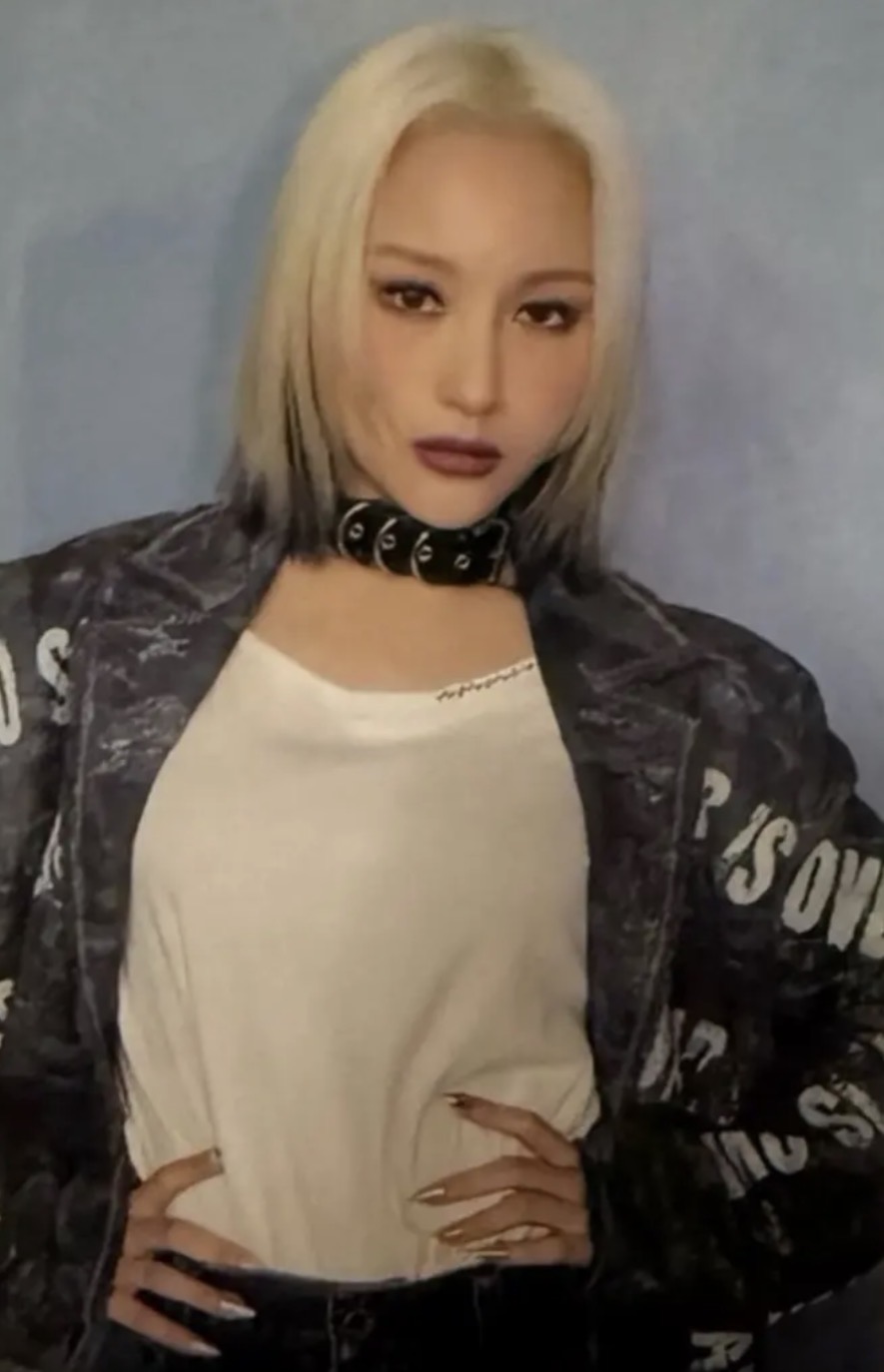 Siyeon Dreamcatcher photocard - Dystopia: Road to Utopia Photocard