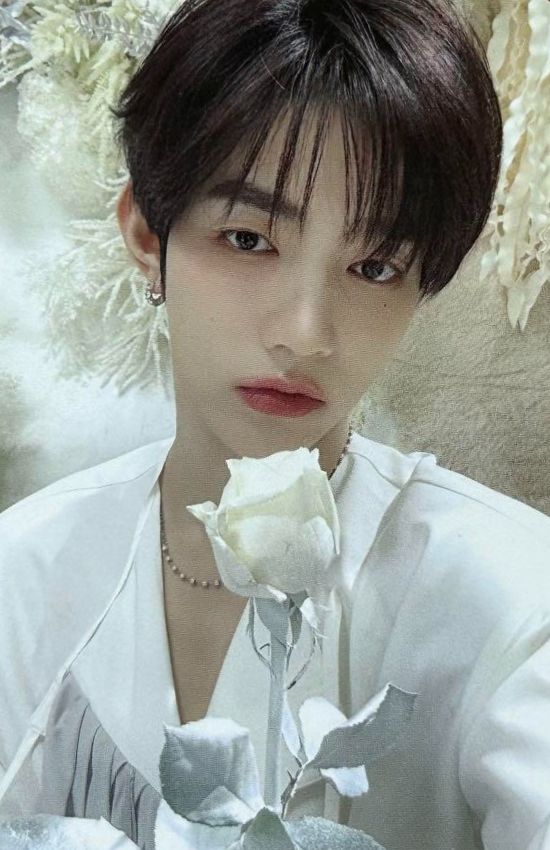 Zhanghao ZEROBASEONE photocard from Showcase