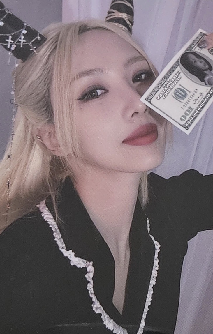 Yoohyeon Dreamcatcher photocard from Drink Benefit
