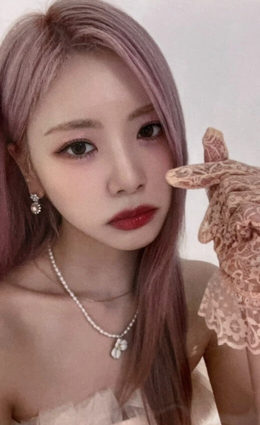 JiU Dreamcatcher photocard from Applemusic Preorder Benefit