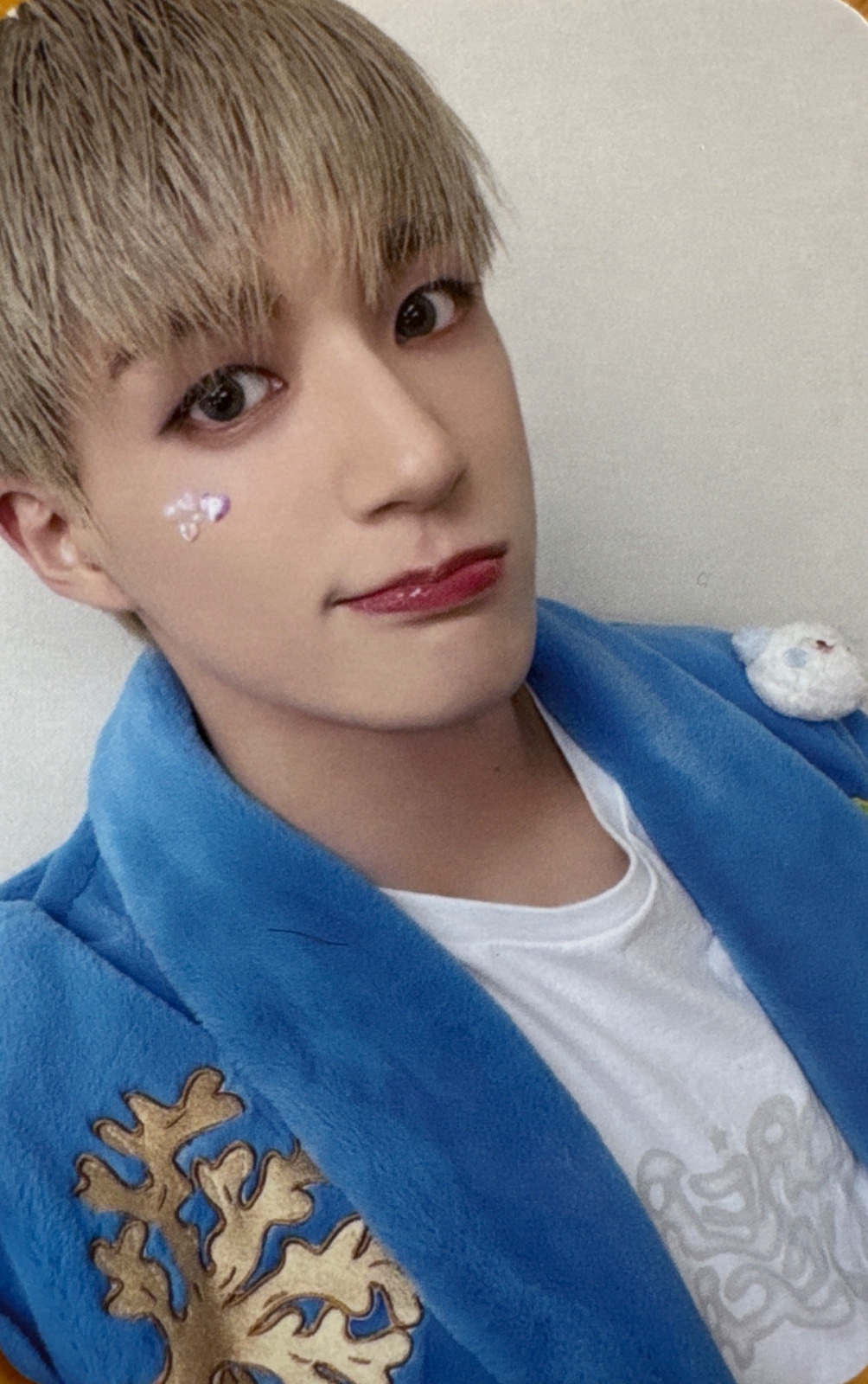 Jeno NCT DREAM photocard from Mumo Shop - Benefit