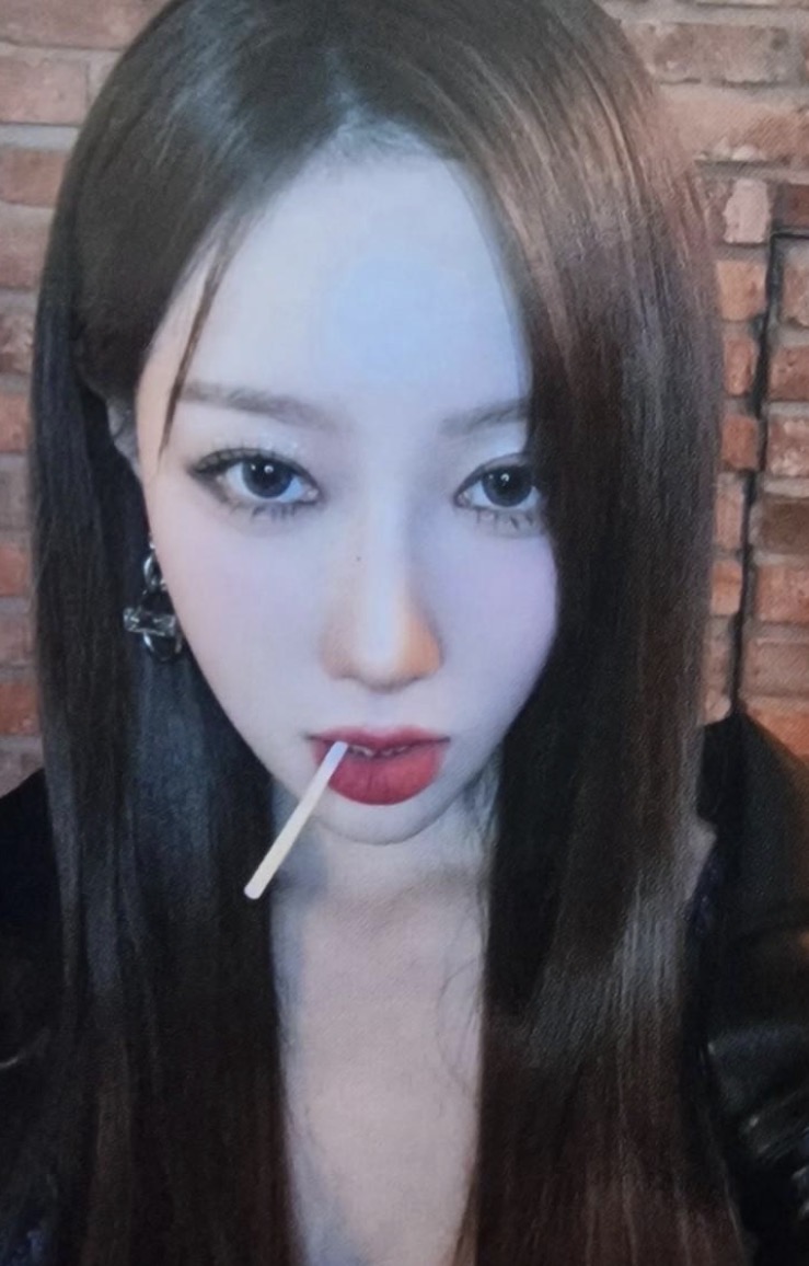 Handong Dreamcatcher photocard from Photocard Set