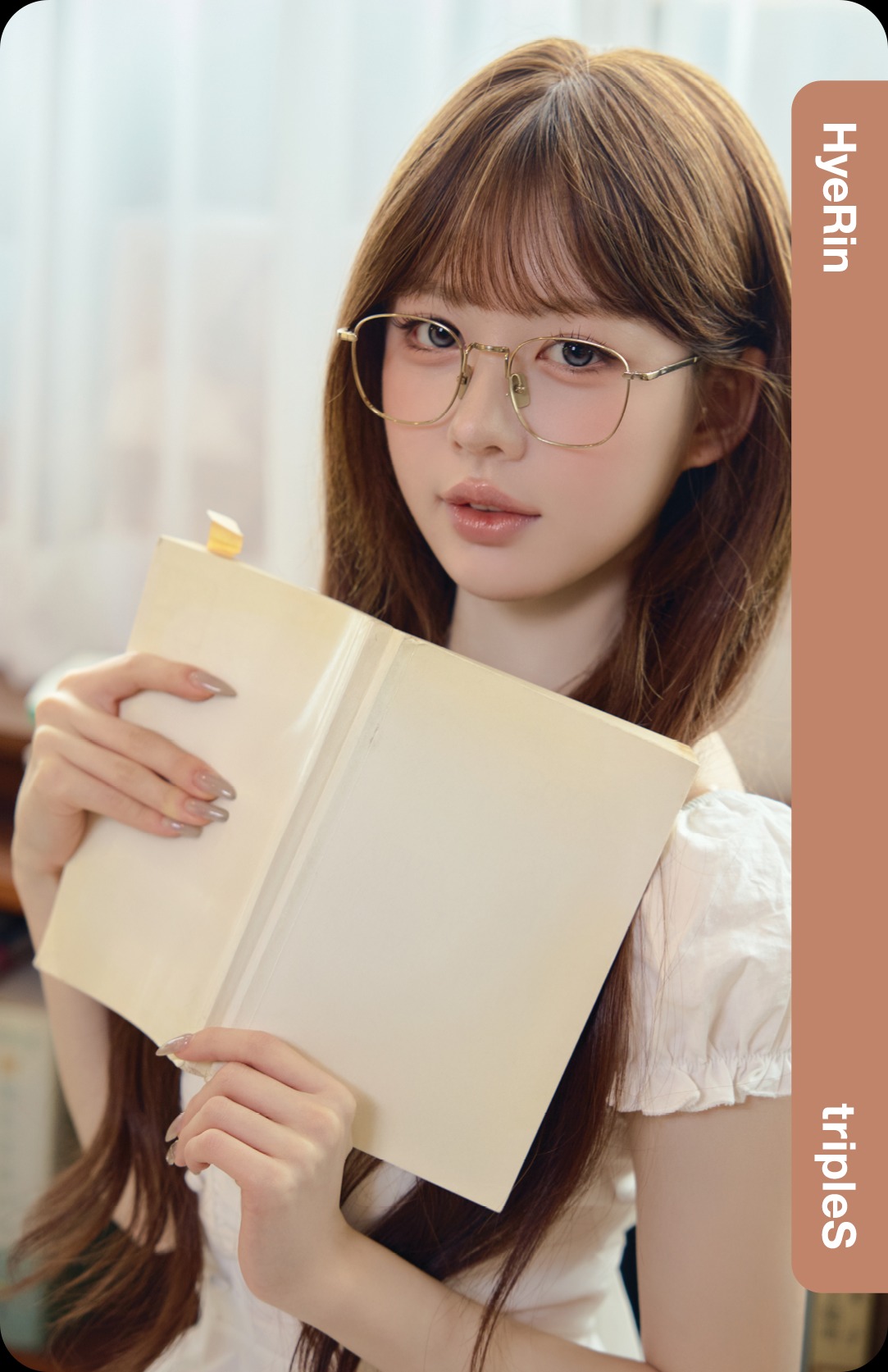 Hyerin tripleS photocard - LOVE&POP pt.1 Showcase Objekt Pack