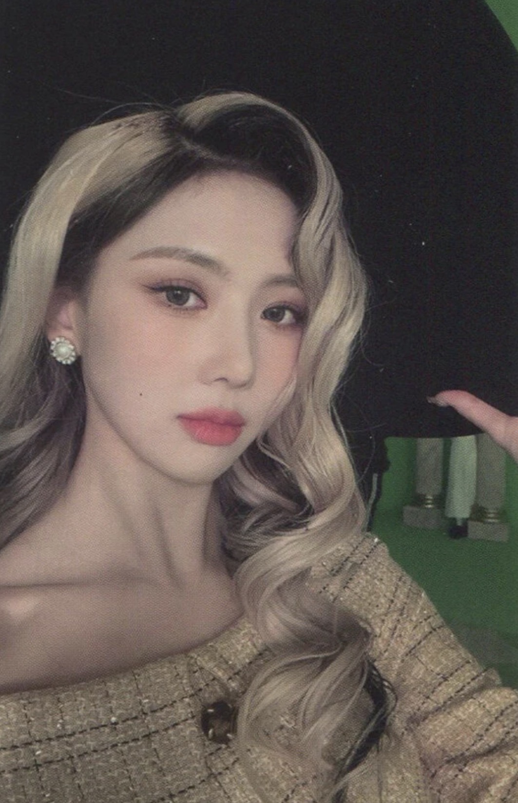 Yoohyeon Dreamcatcher photocard from Benefit