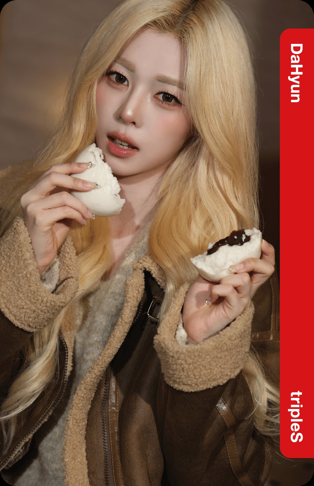 Dahyun tripleS photocard from Double Class Objekt - Film Version
