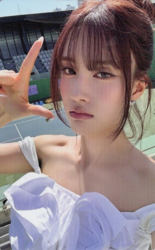 Yoon STAYC photocard from Preorder Benefit