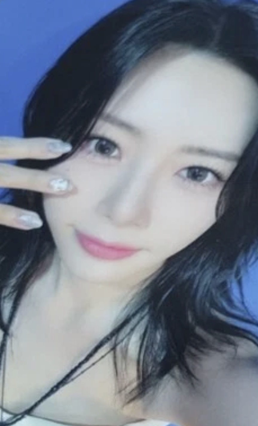 JiU Dreamcatcher photocard from Benefit