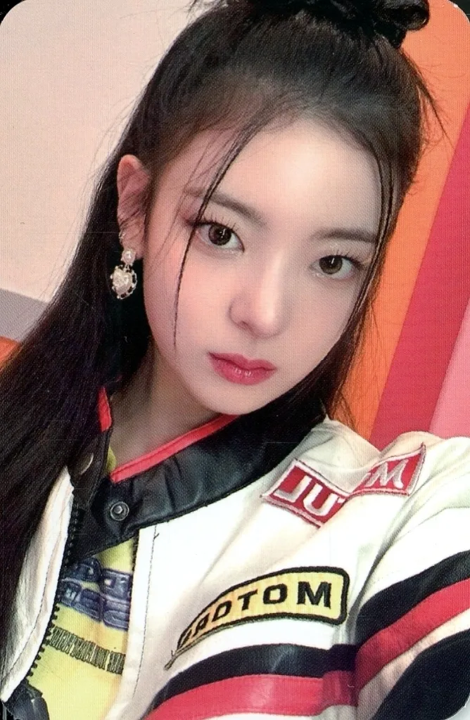 LIA ITZY photocard from Preorder