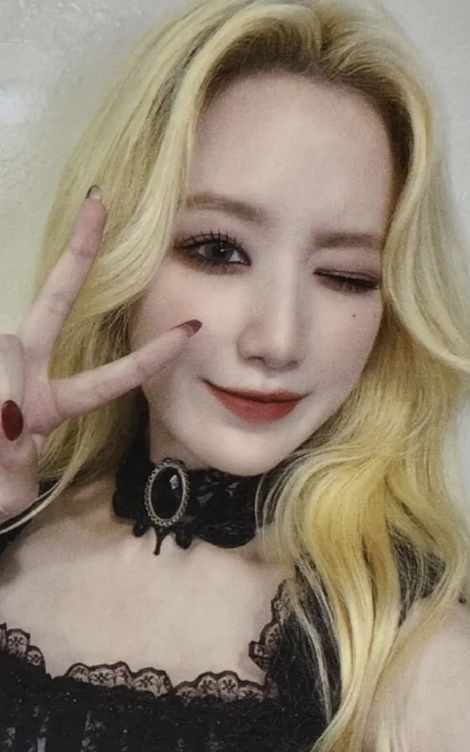 Shuhua I-DLE photocard from Benefit