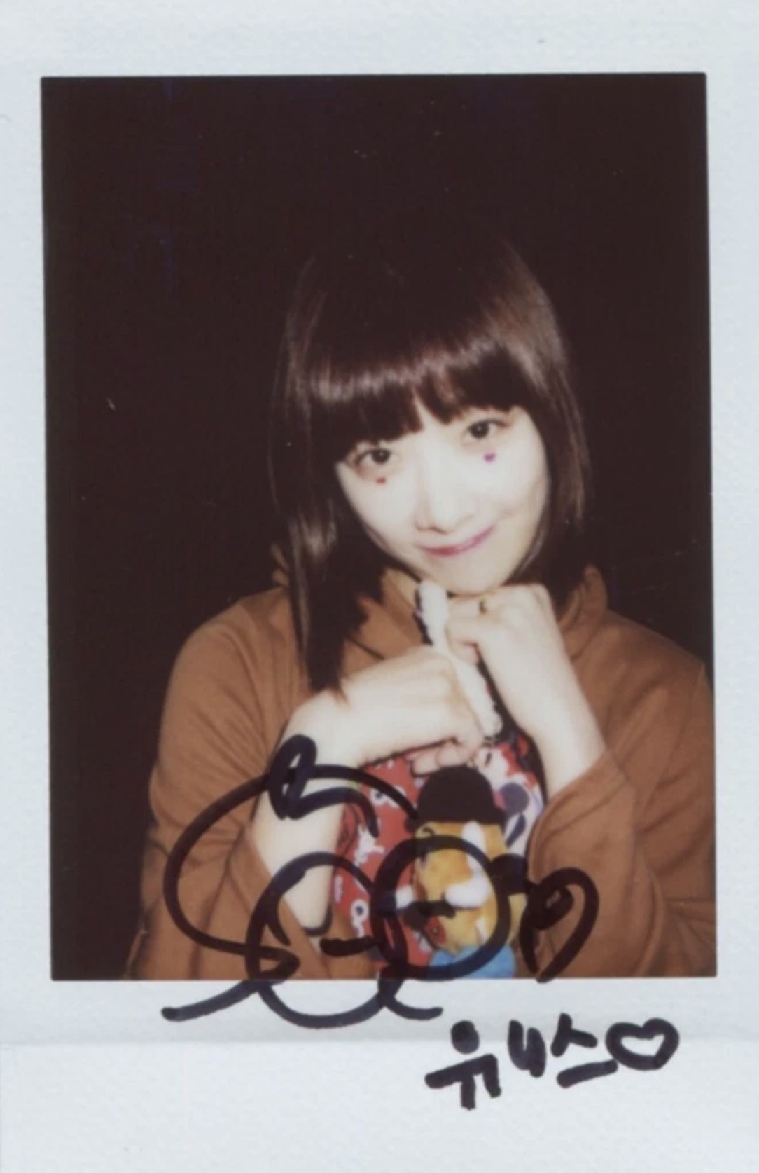Eunice DIA photocard from Autographed Polaroid