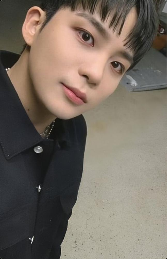 Jongho ATEEZ photocard from Photocards