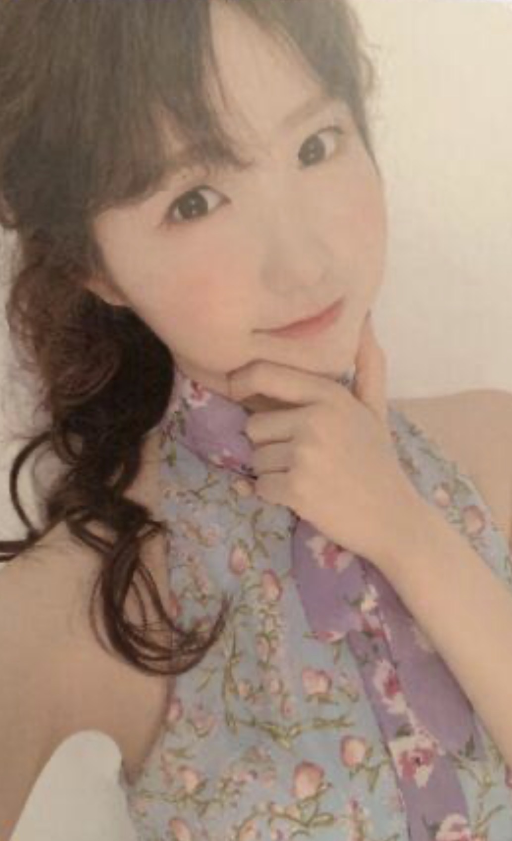 Hitomi IZ*ONE photocard - HEART*IZ Photocard