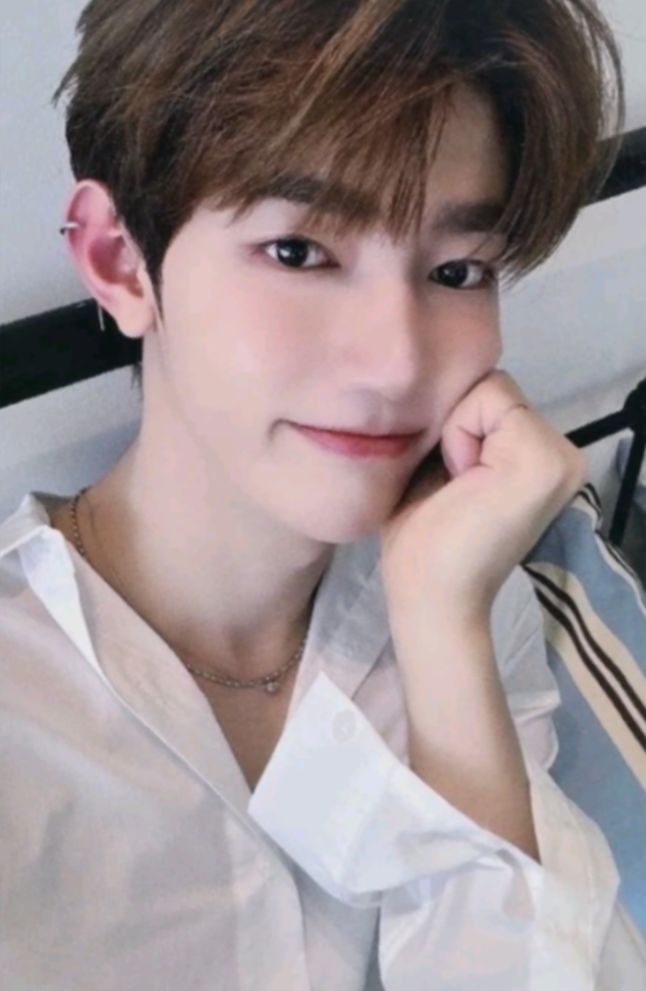 Zhanghao ZEROBASEONE photocard from Digipack Ver. - Preorder