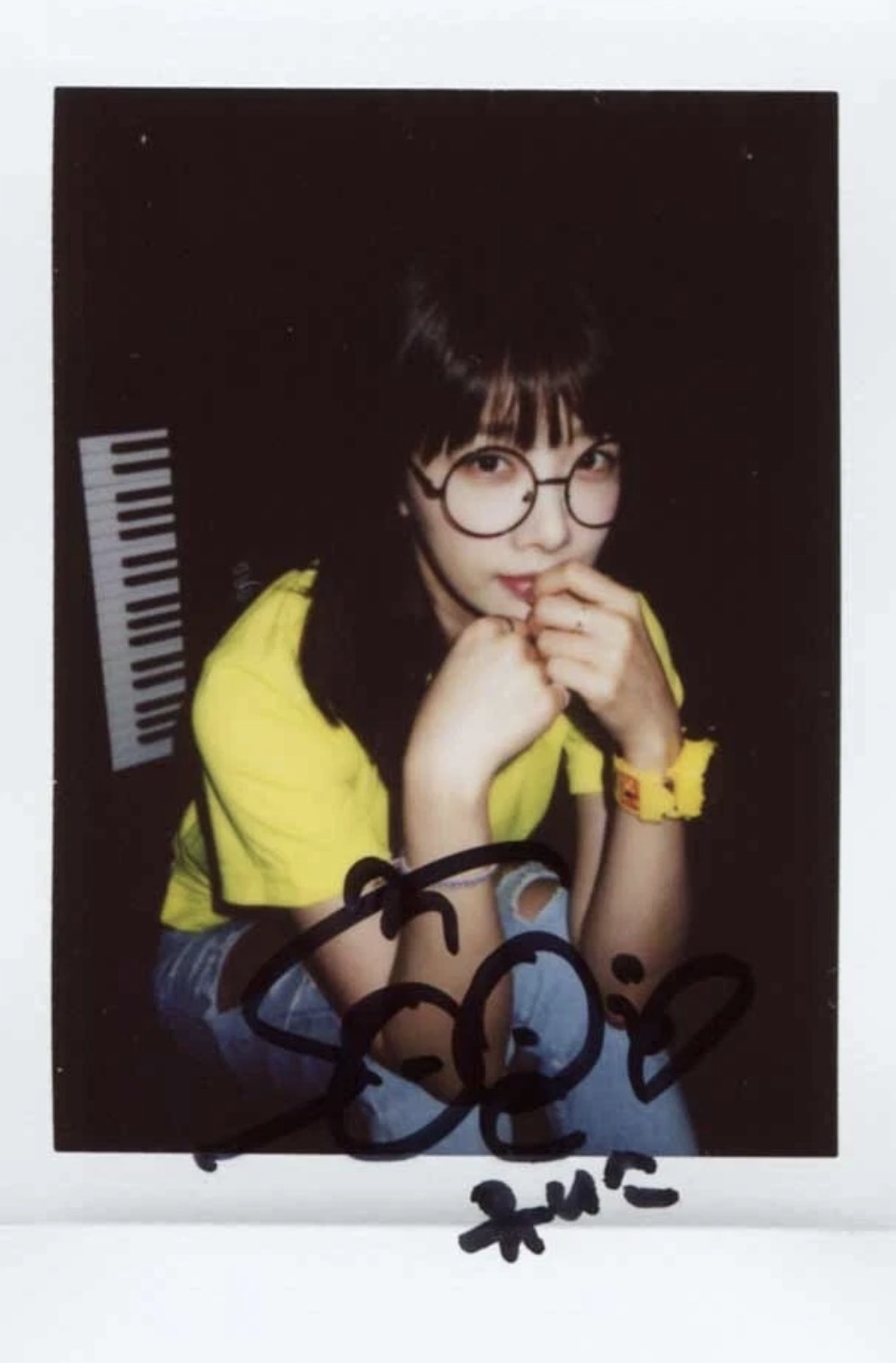 Eunice DIA photocard from Autographed Polaroid Benefit
