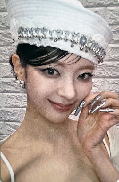 Makestar Pop-Up Random Trading Card