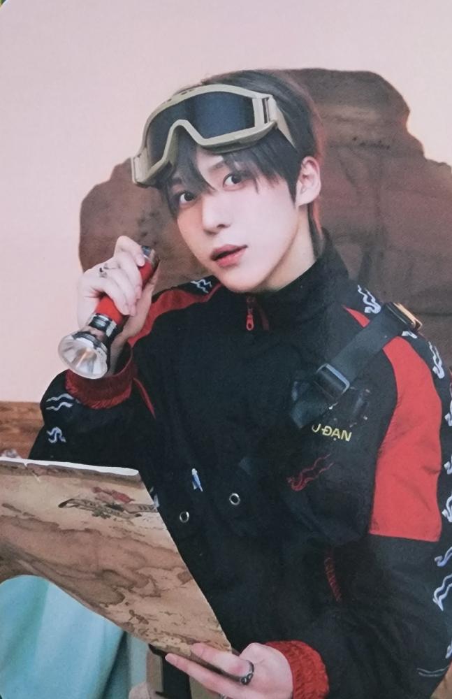 ANITEEZ in TREASURE Trading Cards