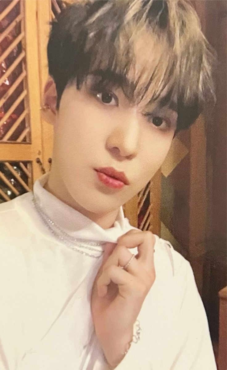 Yunho ATEEZ photocard from Online