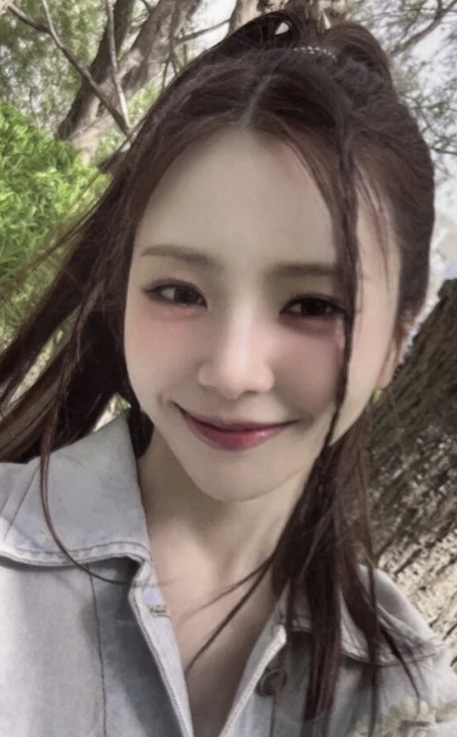 JiU Dreamcatcher photocard - Apocalypse: From us