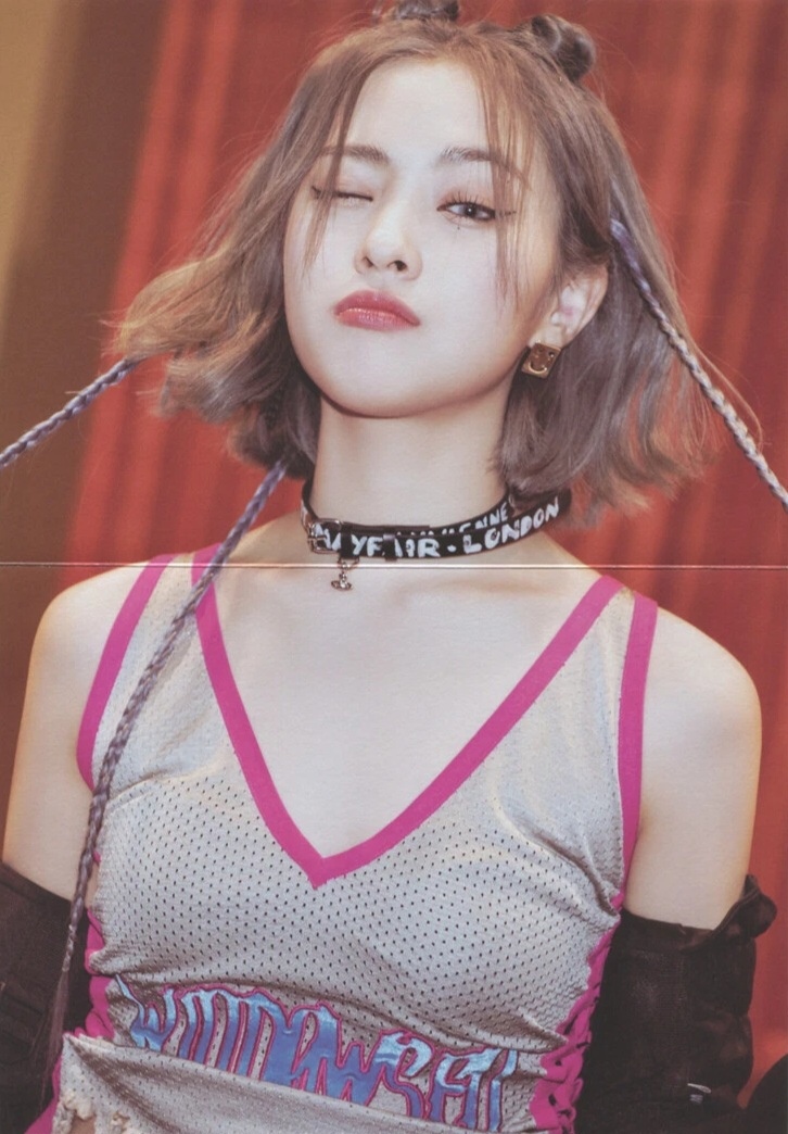 Ryujin ITZY photocard from Mini Poster