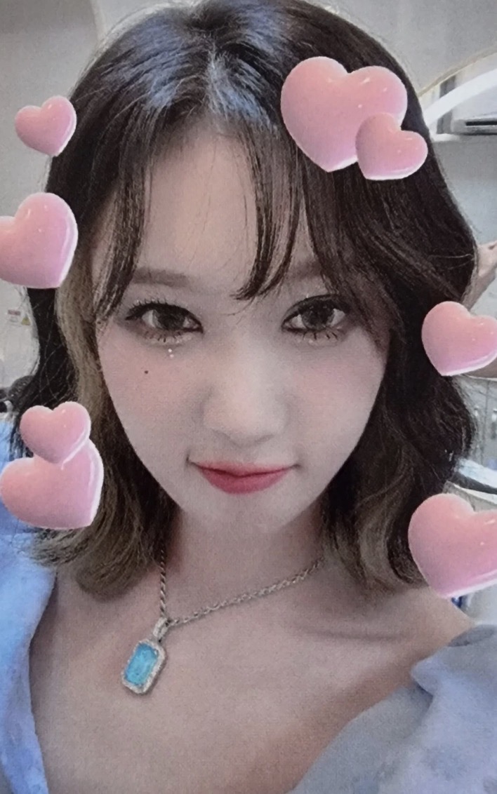 Handong Dreamcatcher photocard from Lucky Draw