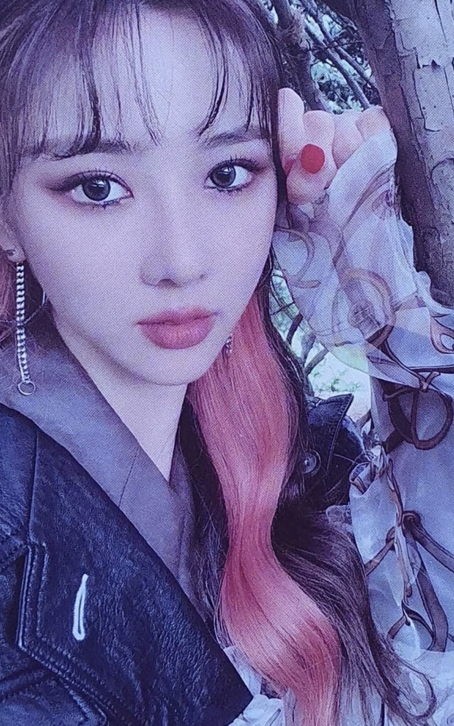 Yoohyeon Dreamcatcher photocard from Photocard